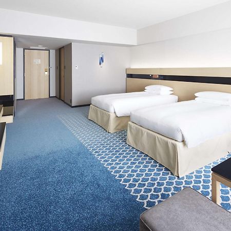 Hilton Tokyo Bay Hotel Urayasu Екстериор снимка