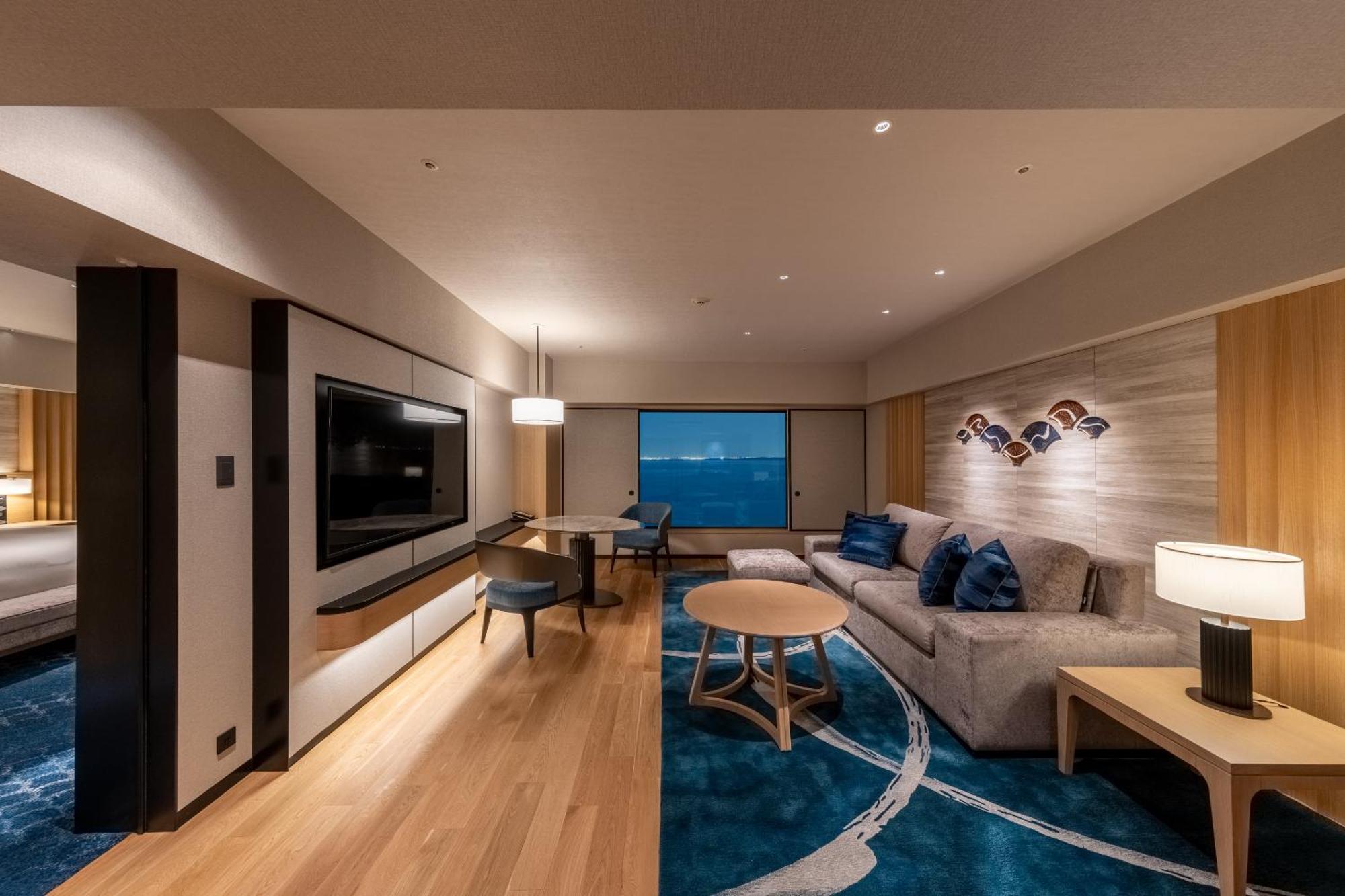 Hilton Tokyo Bay Hotel Urayasu Екстериор снимка